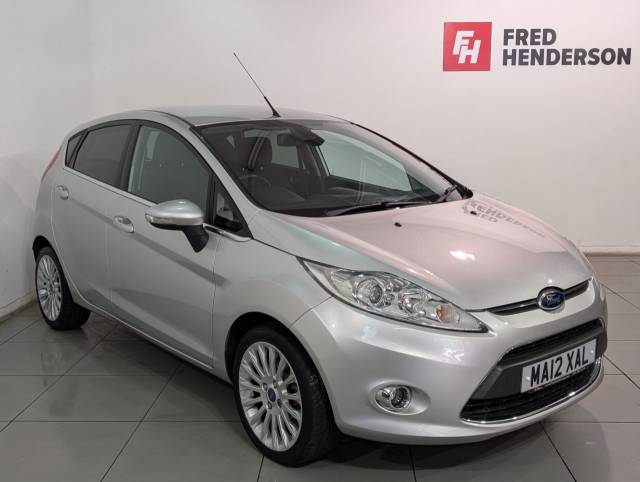 Ford Fiesta 1.4 Titanium Hatchback 5dr Petrol Automatic (154 g/km, 94 bhp) Hatchback Petrol SILVER