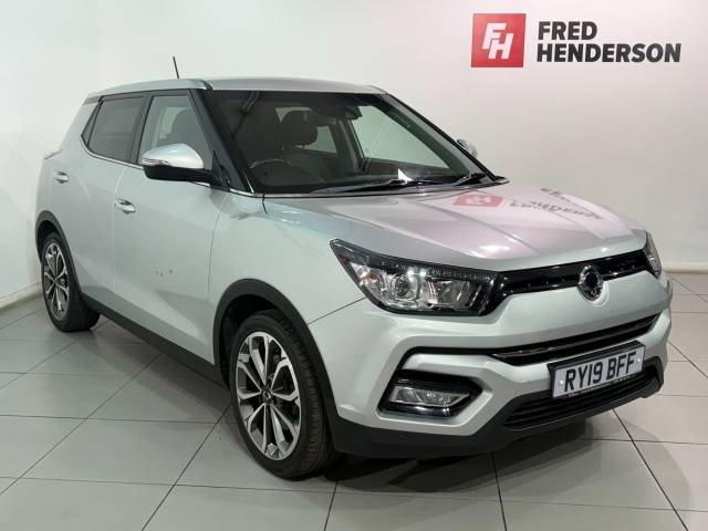 SsangYong Tivoli 1.6 ULTIMATE 5d 126 BHP Hatchback Petrol SILVER
